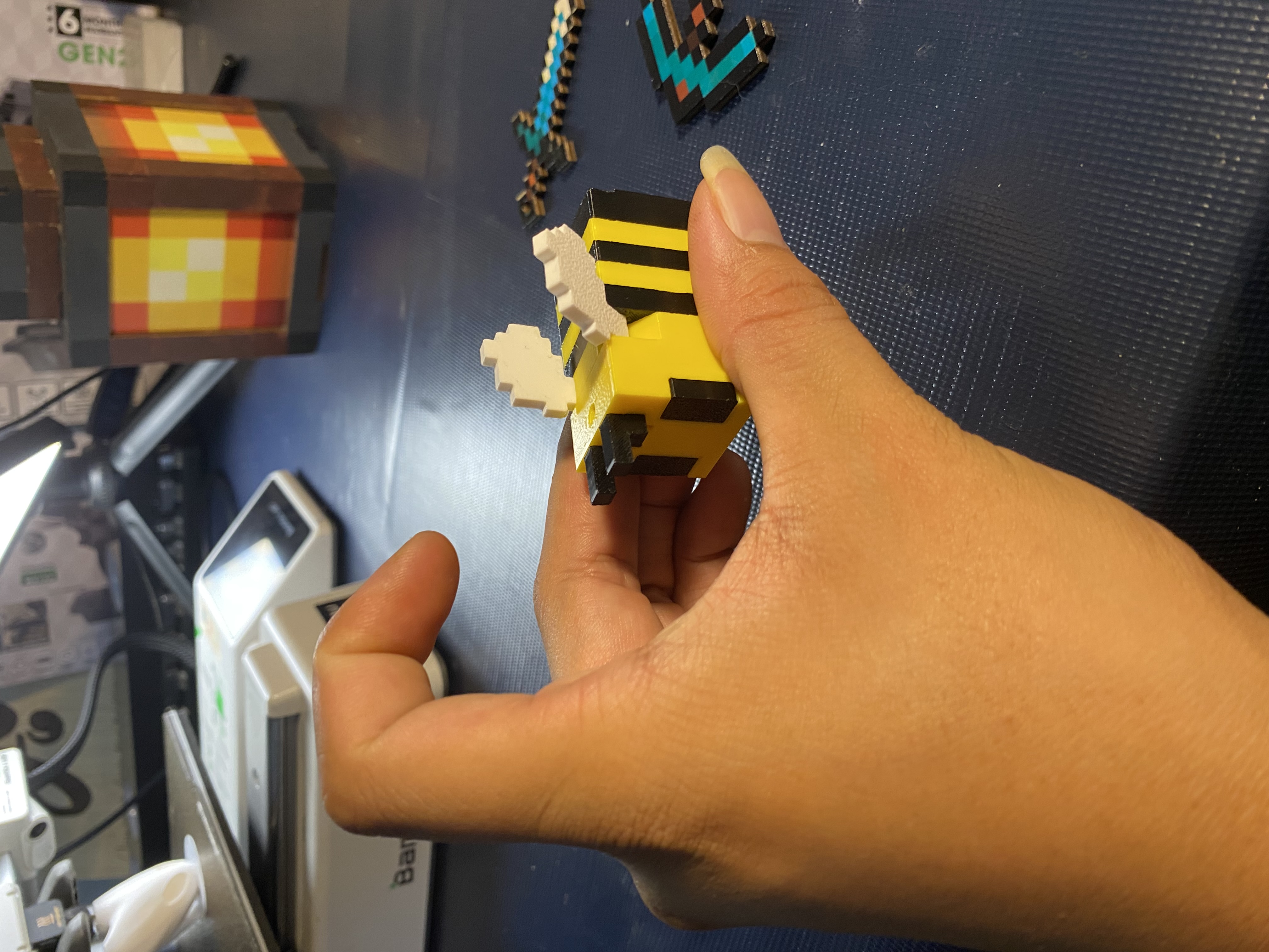 Mô hình ong minecraft 3