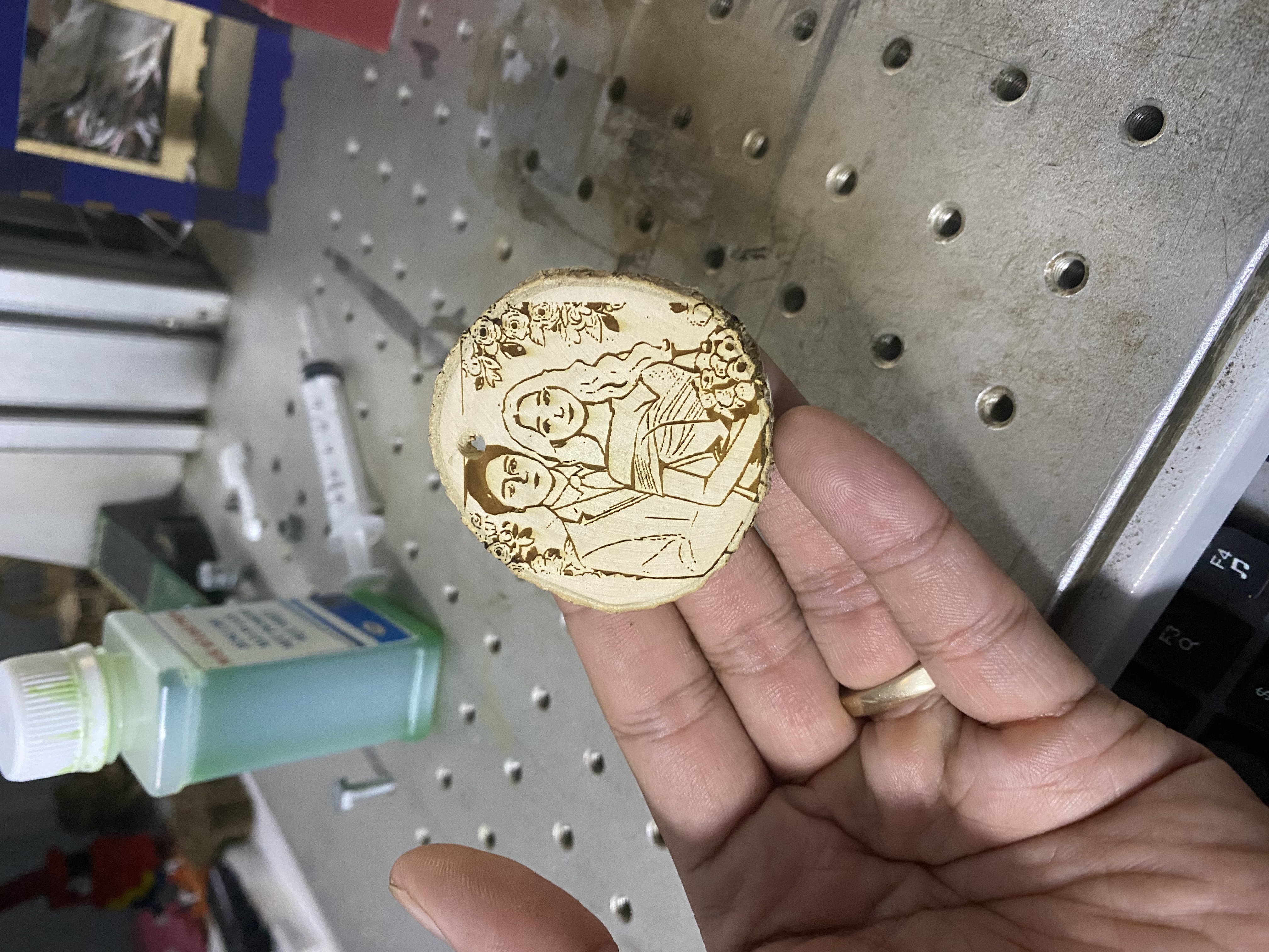 Khắc laser theo yêu cầu (custom) 4