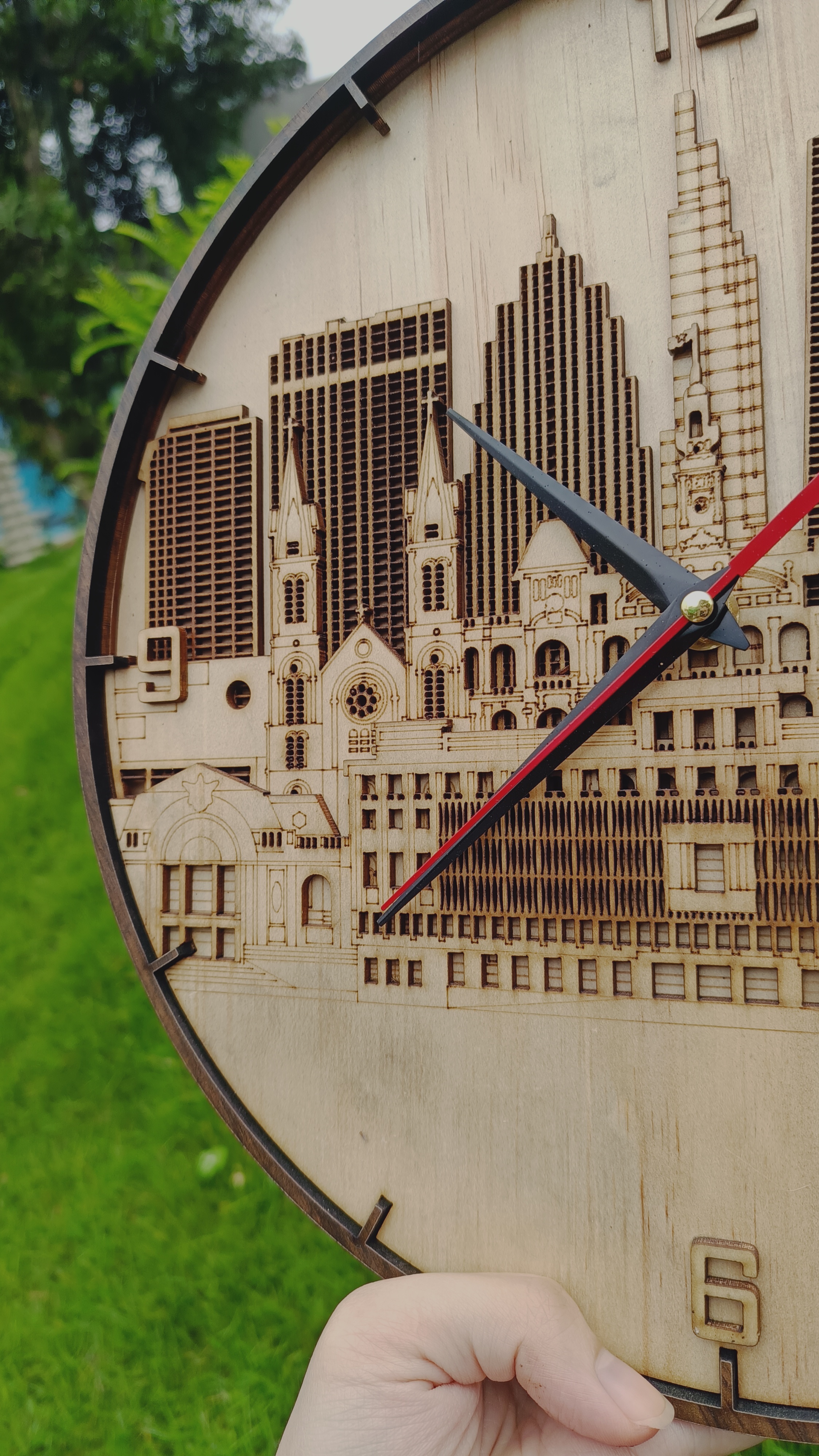 Đồng hồ gỗ custom nhiêu lớp 4